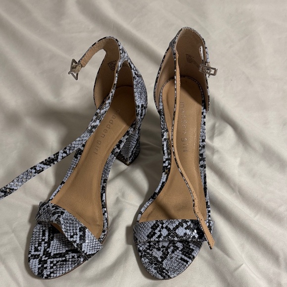 Steve Madden Shoes - Steve Madden Black and White Snakeskin Heels